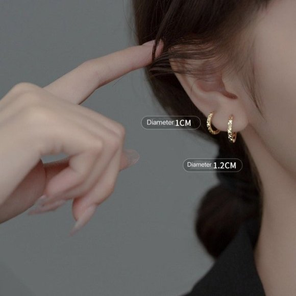 Silver Huggies Diamond Cut Hoops/Geometric Huggie Earrings- 10mm Gold SH037 - Picture 7 of 13